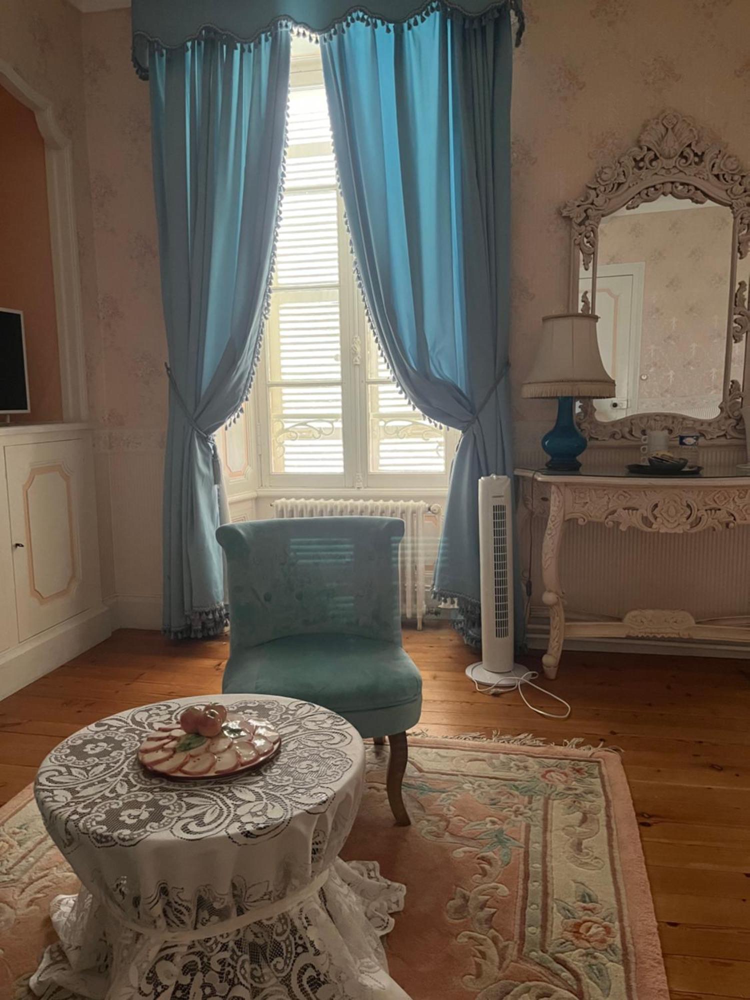 Chateau De Mesnac Екстериор снимка